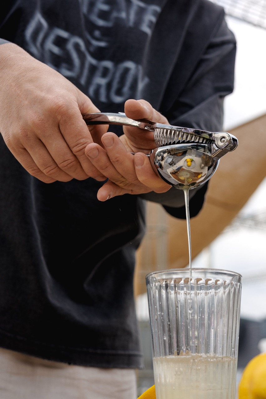 Bar-Service auf dem Deckzehn